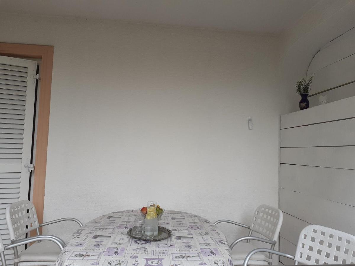 Apartment Conty On The Ground Floor Malinska Dış mekan fotoğraf