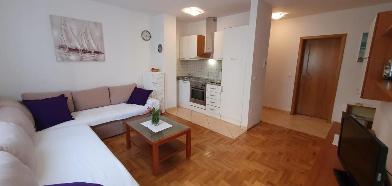 Apartment Conty On The Ground Floor Malinska Dış mekan fotoğraf